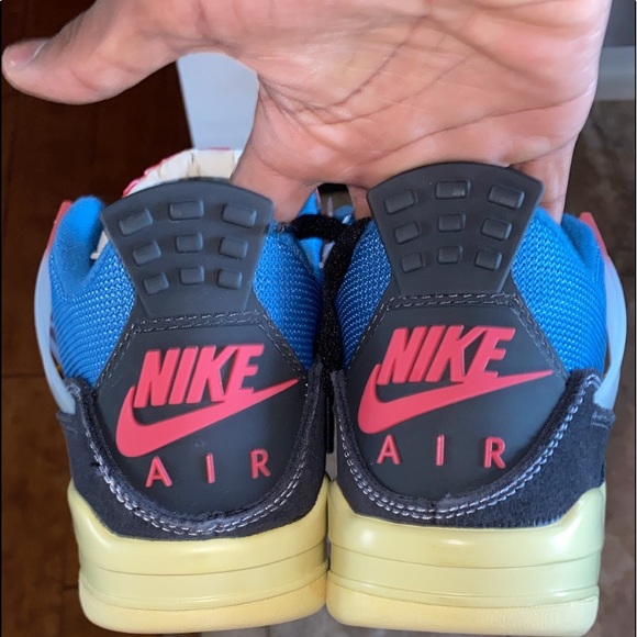 Air Jordan 4 size 10 - Picture 3 of 8